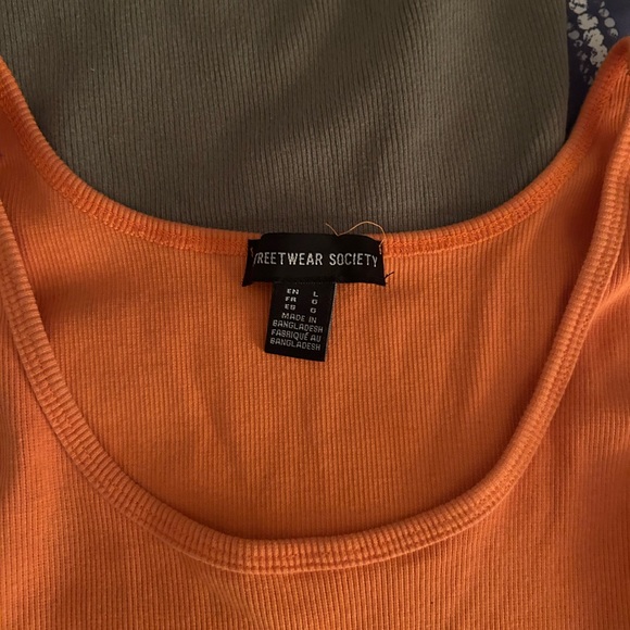 Tank Tops bundle - Picture 7 of 10